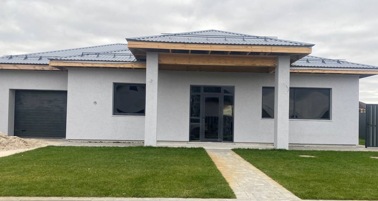 Загородный коттедж с гаражом